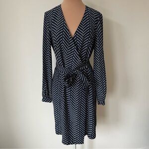 Elizabeth McKay Silk Navy Blue Ivory Long Sleeve Belted V-Neck Wrap Dress EUC 6
